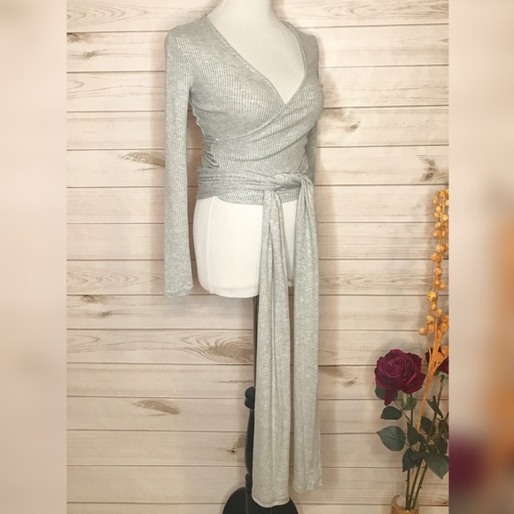 BNWT A&D Ribbed Wrap Top - Picture 3 of 6